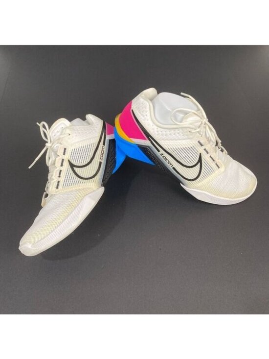 Athletic_Shoes